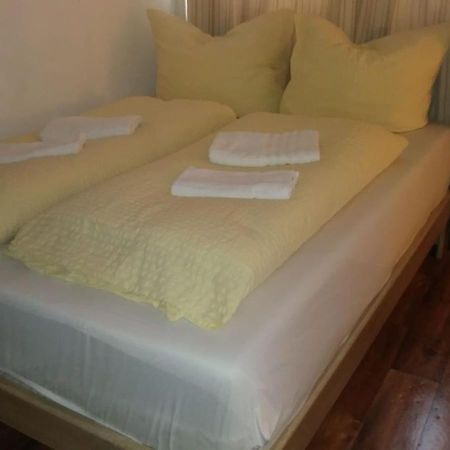 Sleep Well Rooms สตุตการ์ต ภายนอก รูปภาพ